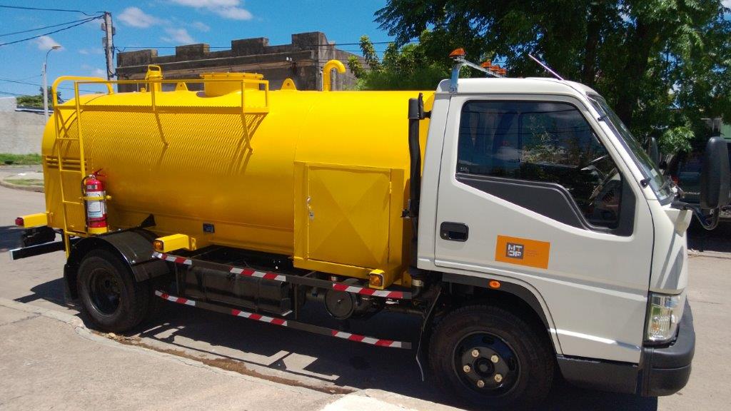 Cisterna metálica fabricada para aplicaciones industriales